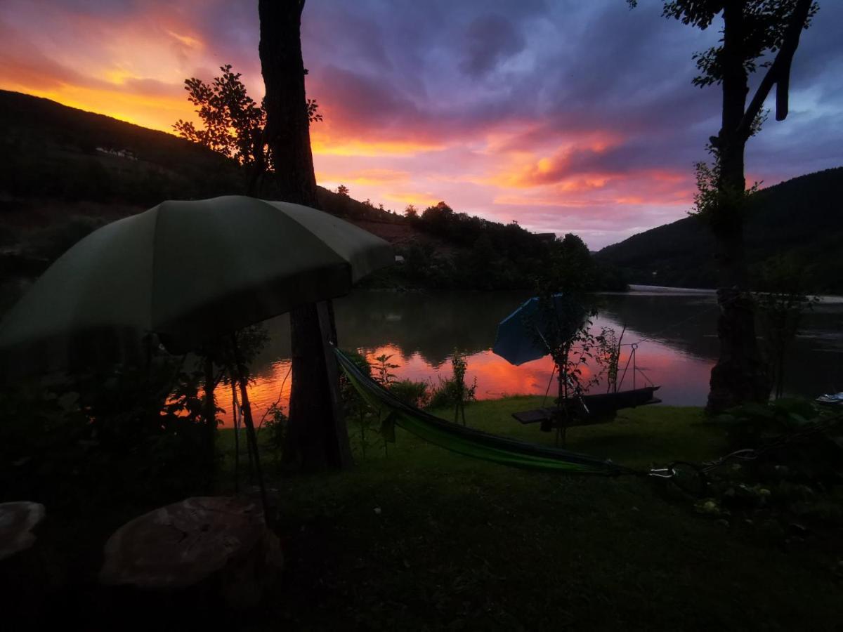 Vikendica Pored Drine Foca Handici Buitenkant foto