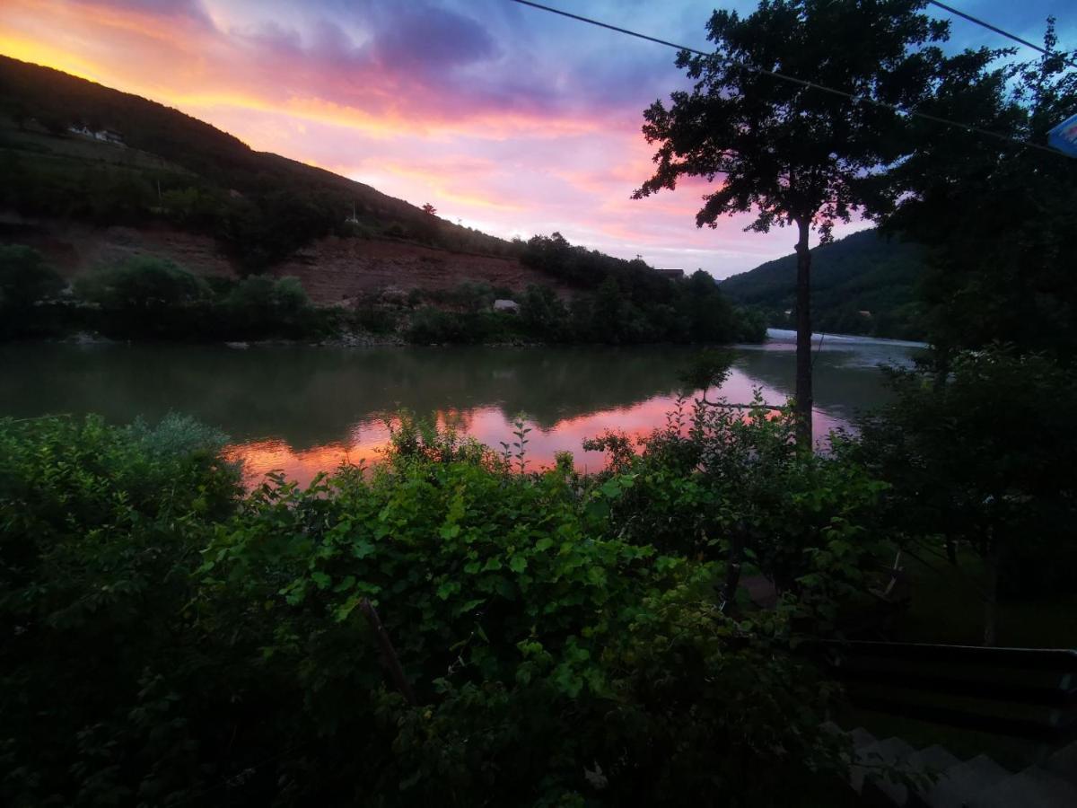 Vikendica Pored Drine Foca Handici Buitenkant foto