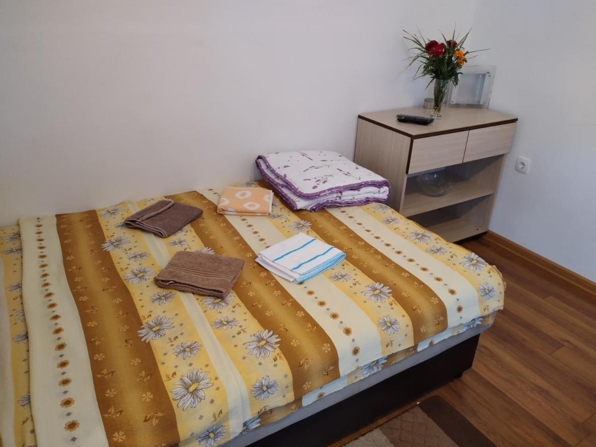 Vikendica Pored Drine Foca Handici Buitenkant foto