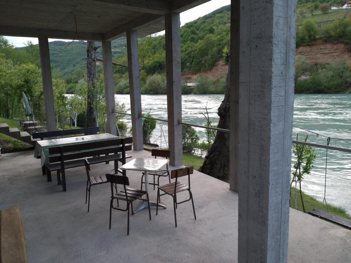 Vikendica Pored Drine Foca Handici Buitenkant foto