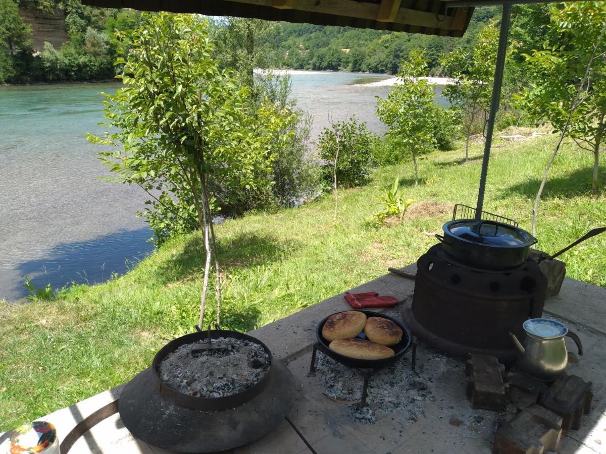 Vikendica Pored Drine Foca Handici Buitenkant foto